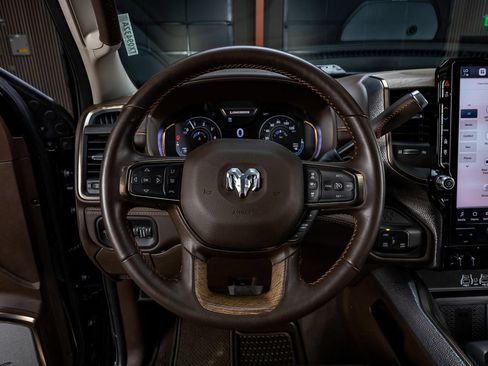 Used 2025 RAM 3500 Longhorn AWD/4WD image 4