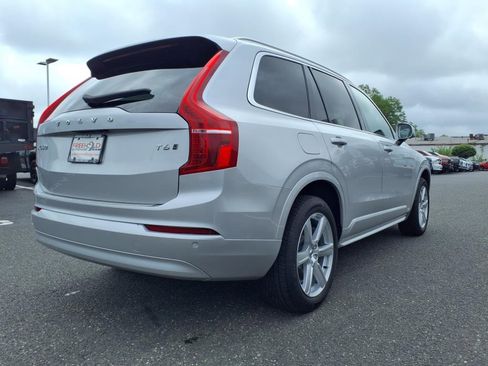 Used 2022 Volvo XC90 T6 Momentum image 20