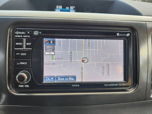 Used 2013 Toyota Sienna Limited image 18