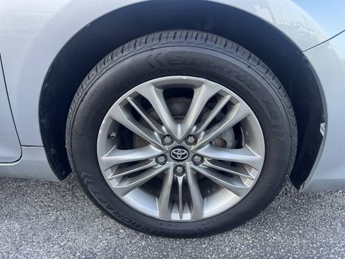 Used 2017 Toyota Camry SE FWD image 9