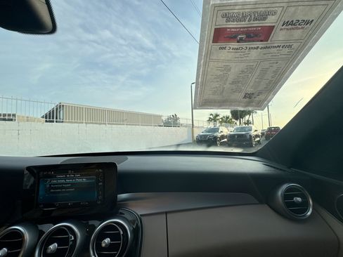 Used 2019 Mercedes-Benz C 300 Sedan image 17