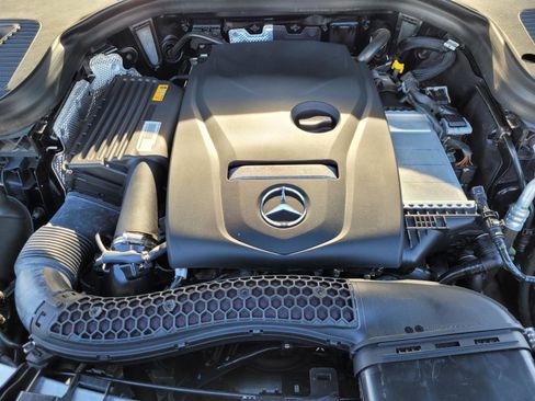 Used 2019 Mercedes-Benz GLC 300 4MATIC image 23