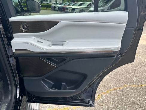 New 2026 Lincoln Navigator Black Label AWD/4WD image 17