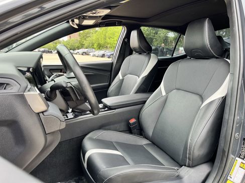 Used 2025 Toyota Camry SE w/ Convenience Package FWD image 22