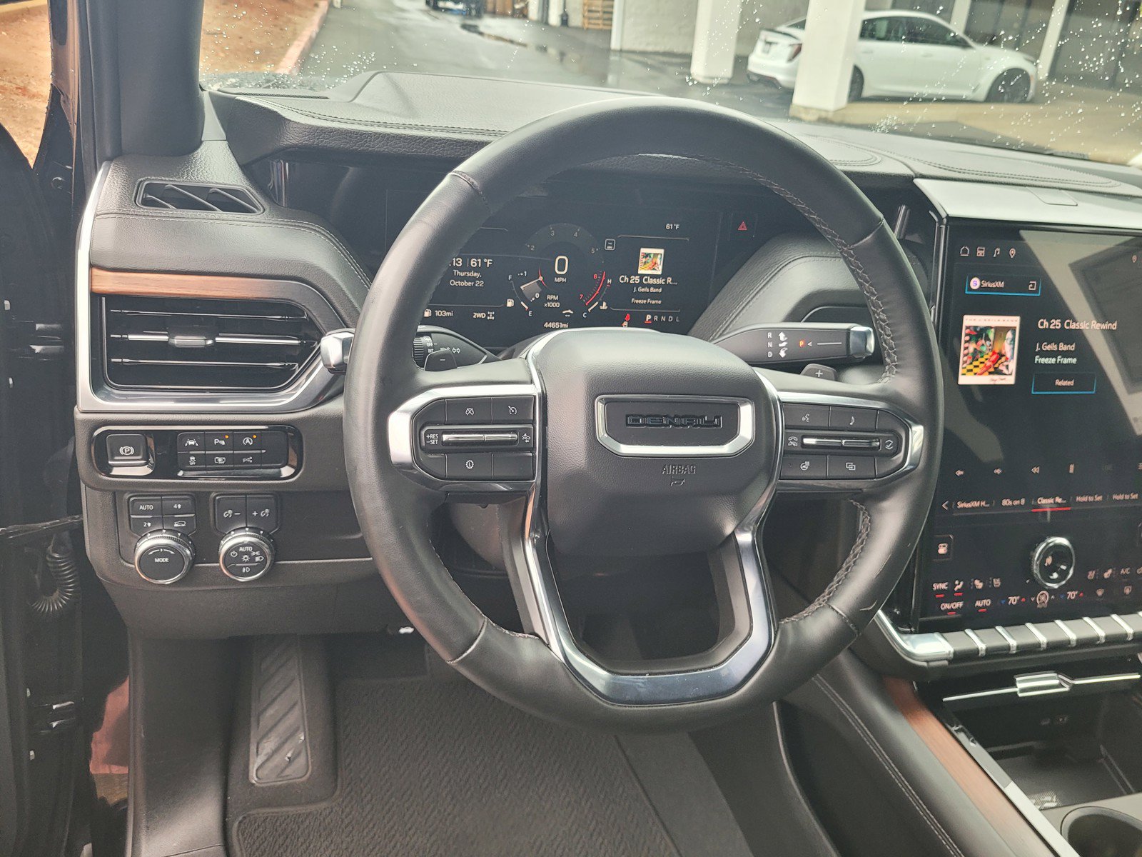Used 2025 GMC Yukon Denali AWD/4WD image 27