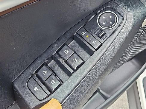 Certified 2024 Kia Seltos SX w/ SX Sunroof Package image 28