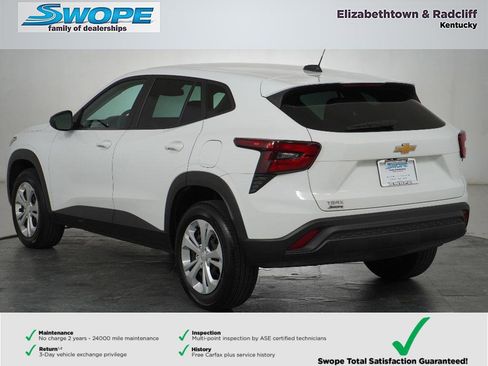 Used 2024 Chevrolet Trax LS w/ Driver Confidence Package image 5