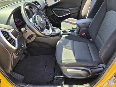 Used 2020 Kia Soul X-Line image 9