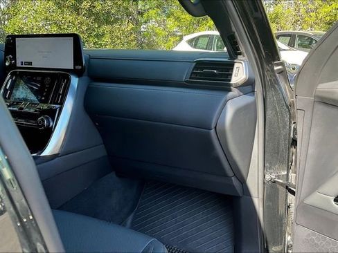 Used 2025 Lexus LX 700h Overtrail w/ Accessory Package (Z1) AWD/4WD image 27