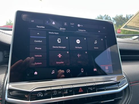 Used 2024 Jeep Compass Trailhawk image 27