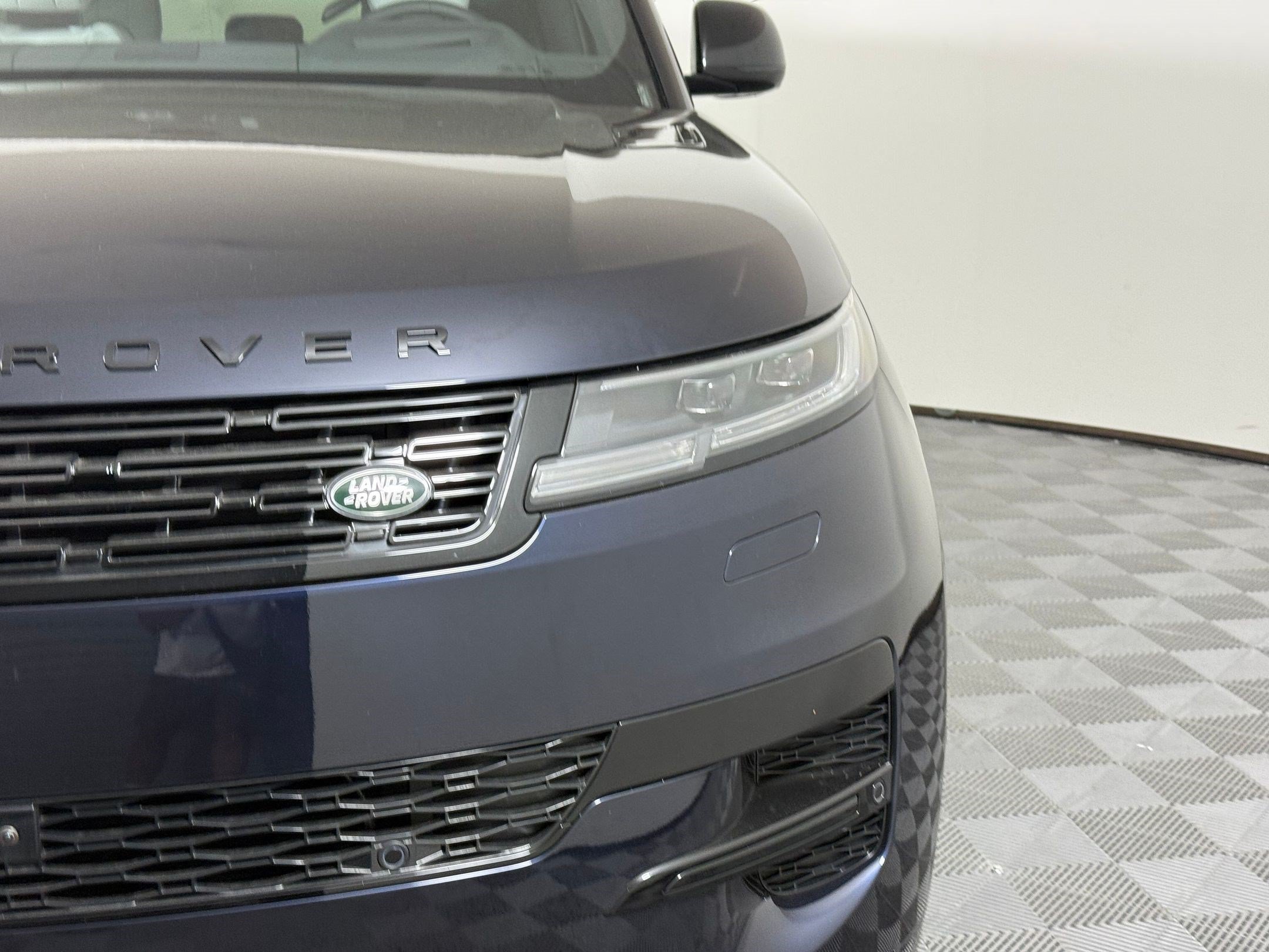 New 2026 Land Rover Range Rover Sport Dynamic SE AWD/4WD image 12