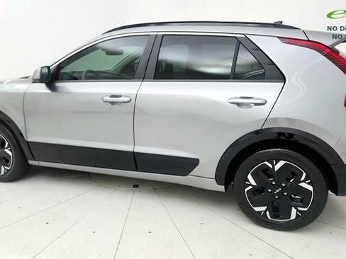 Used 2024 Kia Niro Wave w/ Wave Preserve Package FWD image 24