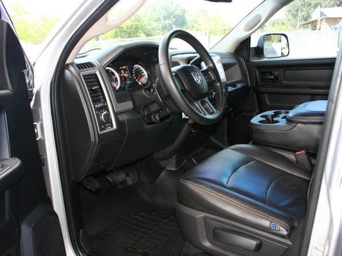 Used 2015 RAM 2500 Tradesman w/ Chrome Appearance Group AWD/4WD image 10