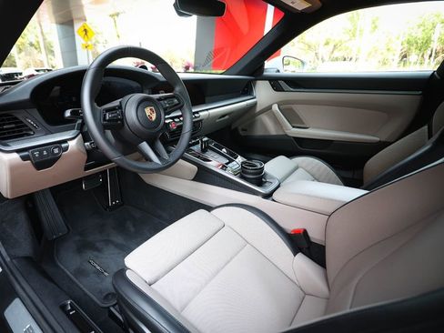 Used 2025 Porsche 911 Carrera image 36