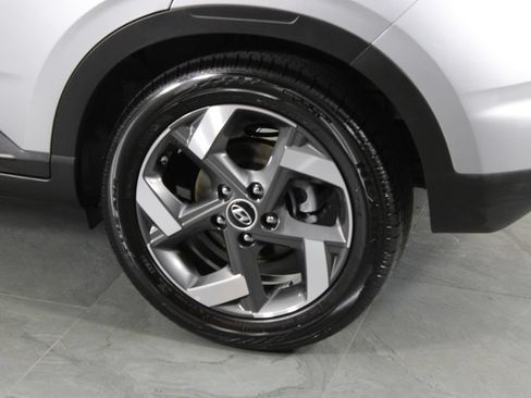 Certified 2026 Hyundai Venue SEL FWD image 15