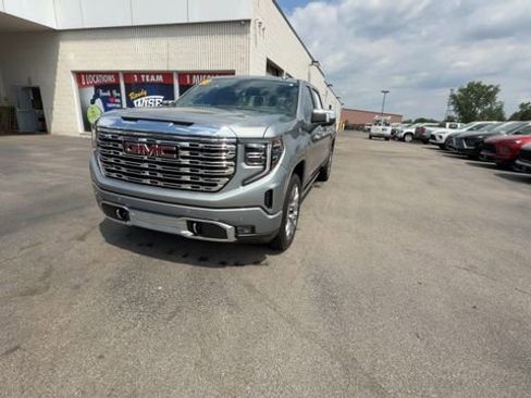 Used 2024 GMC Sierra 1500 Denali AWD/4WD image 3
