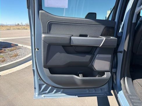 Used 2024 Ford F250 Lariat w/ Lariat Ultimate Package AWD/4WD image 31