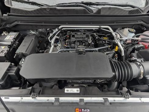 New 2026 Chevrolet Colorado ZR2 image 12