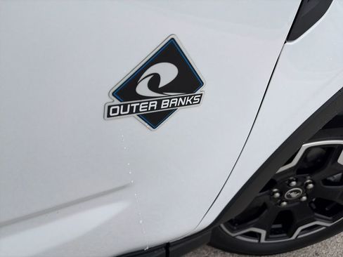 Used 2025 Ford Bronco Sport Outer Banks w/ Outer Banks Tech Package+ AWD/4WD image 9