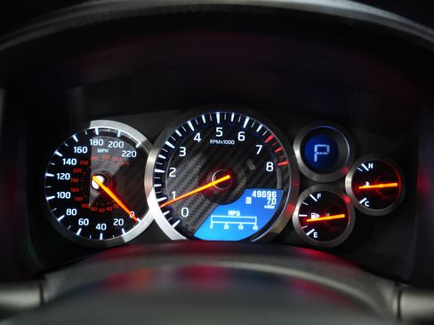 Used 2015 Nissan GT-R Premium image 39