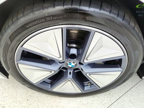 Used 2025 BMW i4 eDrive40 w/ Premium Package RWD image 57