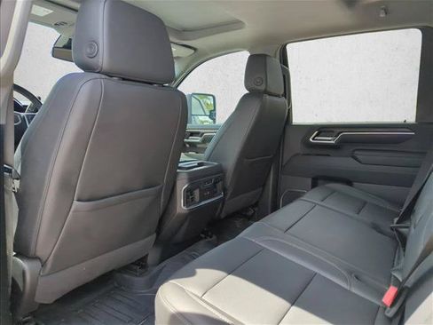 Used 2025 GMC Sierra 2500 SLT w/ SLT Premium Package AWD/4WD image 18