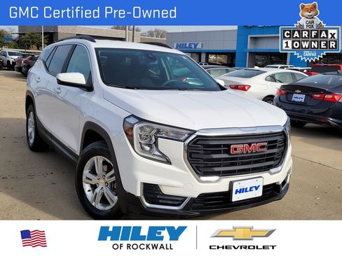 Used 2022 GMC Terrain SLE w/ Driver Convenience Package image 1