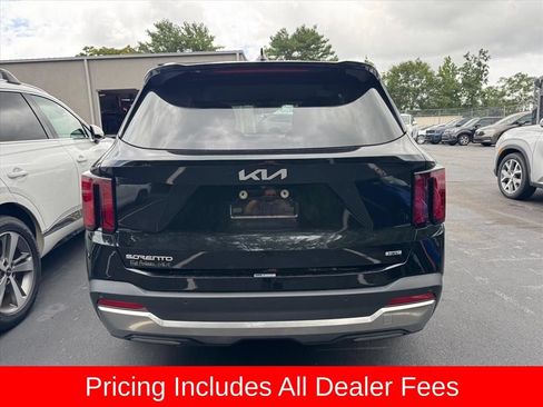 Used 2025 Kia Sorento EX FWD image 6