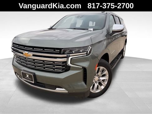 Used 2023 Chevrolet Suburban Premier image 1
