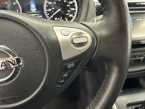 Used 2017 Nissan Sentra SV w/ Driver's Assist Package FWD image 25