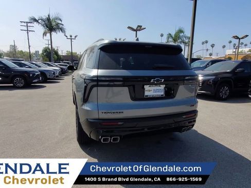 New 2026 Chevrolet Traverse RS w/ LPO, Floor Liner Package FWD image 7