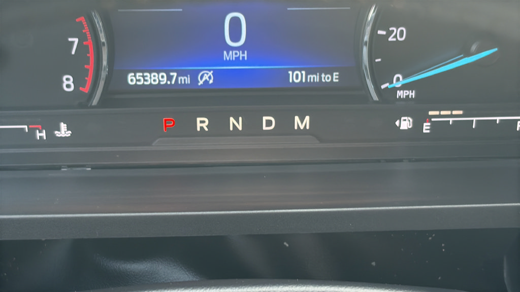 Used 2020 Ford Explorer XLT w/ Equipment Group 202A AWD/4WD image 19