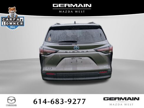 Used 2024 Toyota Sienna XLE w/ XLE Plus Package FWD image 9