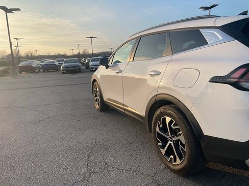 Used 2025 Kia Sportage EX w/ Premium Package image 6