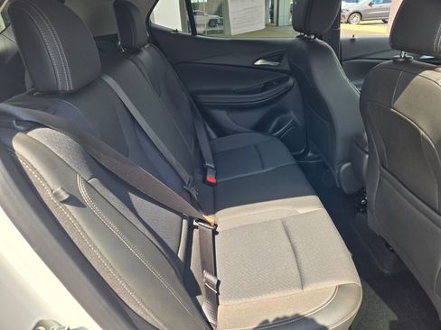 Certified 2025 Buick Encore GX Preferred FWD image 10