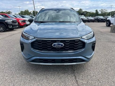Certified 2023 Ford Escape ST-Line w/ Tech Pack #1 AWD/4WD image 2
