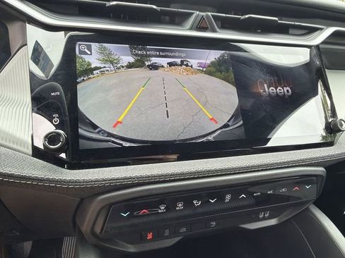 New 2026 Jeep Cherokee Laredo AWD/4WD image 21