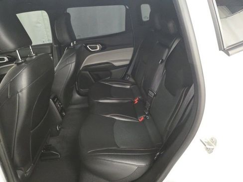 Used 2023 Jeep Compass Limited image 23