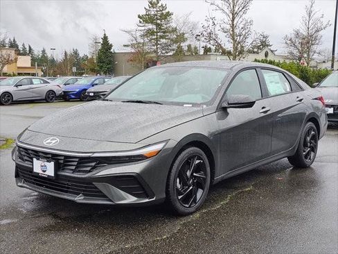 New 2026 Hyundai Elantra Sport FWD image 3
