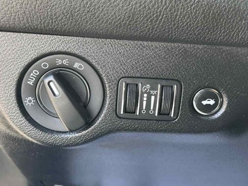 Used 2019 Dodge Challenger SXT AWD/4WD image 13