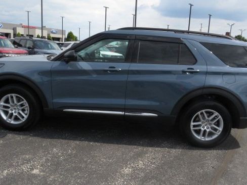 Used 2025 Ford Explorer Active image 13