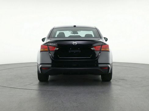Used 2025 Nissan Altima 2.5 SV FWD image 7