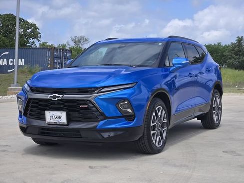 New 2025 Chevrolet Blazer RS w/ Driver Confidence II Package FWD image 3