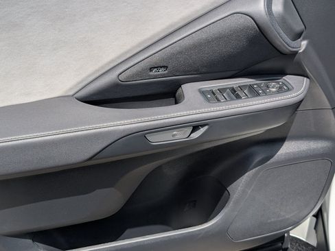 Used 2026 Lexus TX 550h AWD Plug-In Hybrid w/ Technology Package image 16