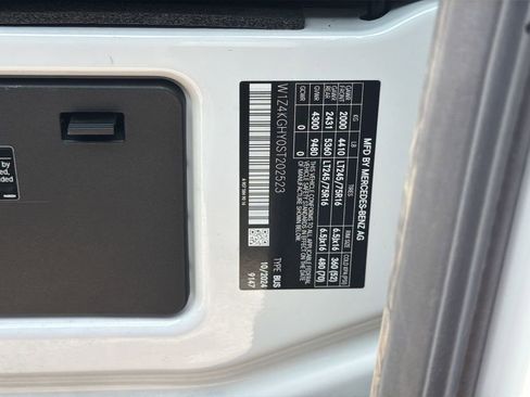 Used 2025 Mercedes-Benz Sprinter 2500 image 6