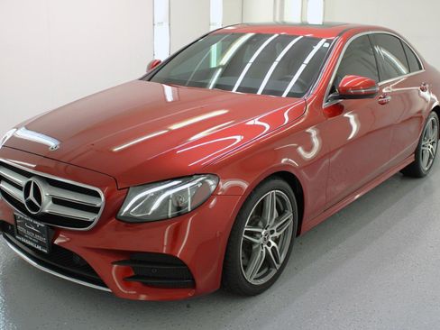 Used 2017 Mercedes-Benz E 300 image 4