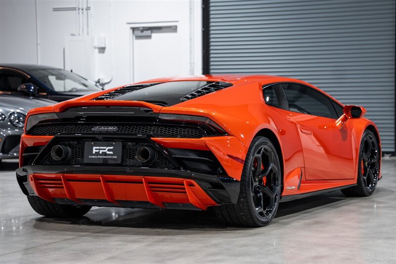 Used 2020 Lamborghini Huracan EVO AWD/4WD image 15