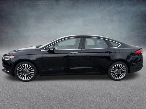 Used 2018 Ford Fusion SE w/ Fusion SE Technology Package FWD image 11