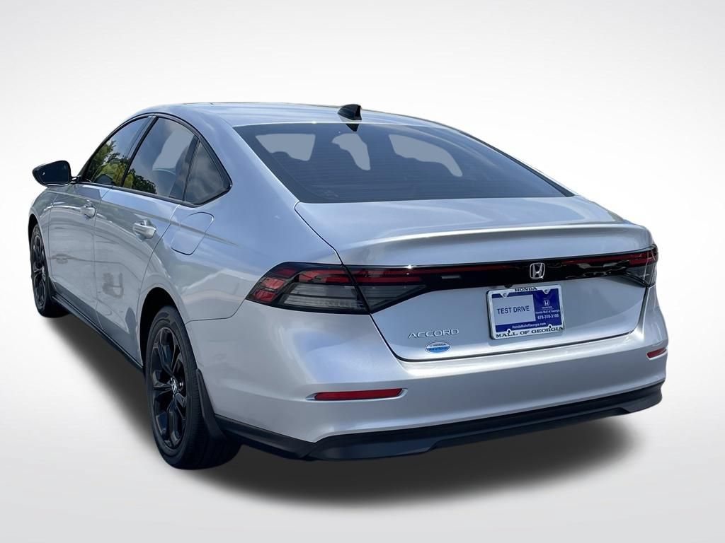 Certified 2025 Honda Accord SE image 4
