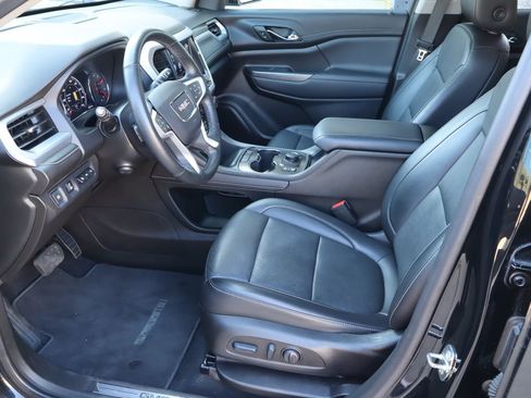 Used 2023 GMC Acadia SLT w/ Elevation Edition FWD image 17